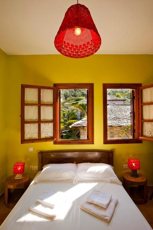 Victoria'S Guesthouse Damouchari Esterno foto